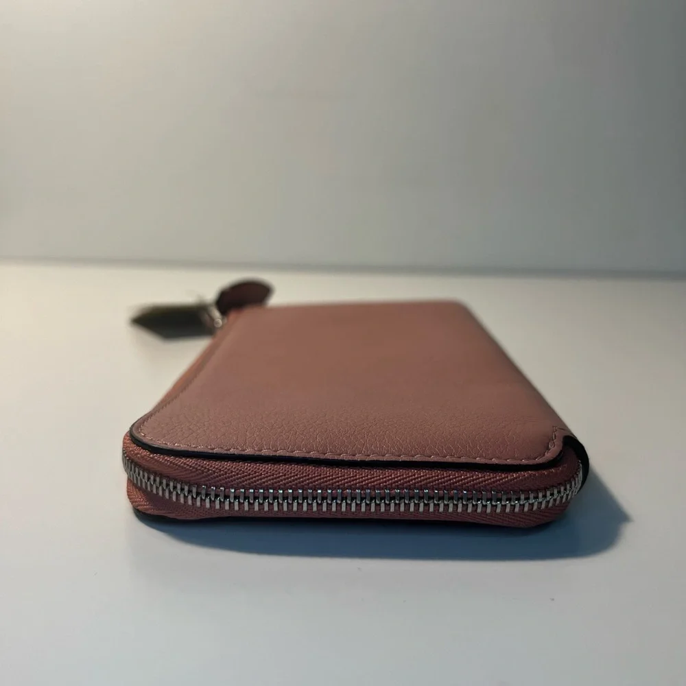 Burberry Marais Abbey Two Tone Leather Zippy Ziparound Wallet Passport Holder
